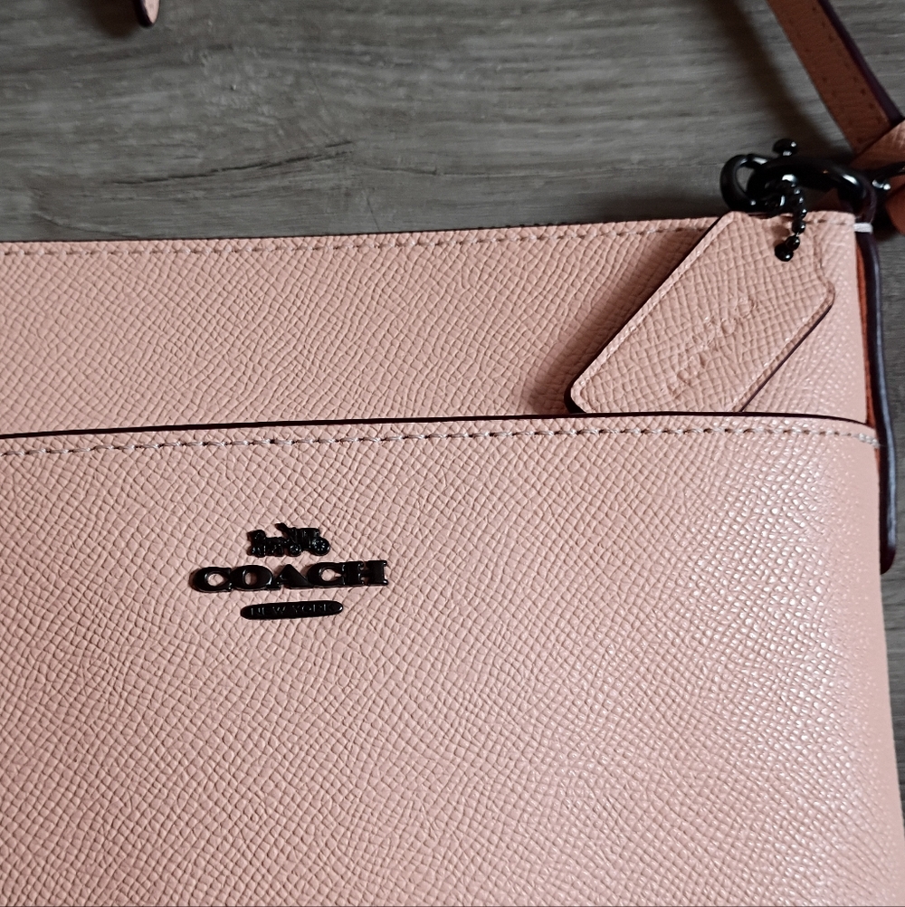 Coach Women's Classic Pale Pink Peach Leather Kitt Messenger Crossbody Handbag - Picture 6 of 8
